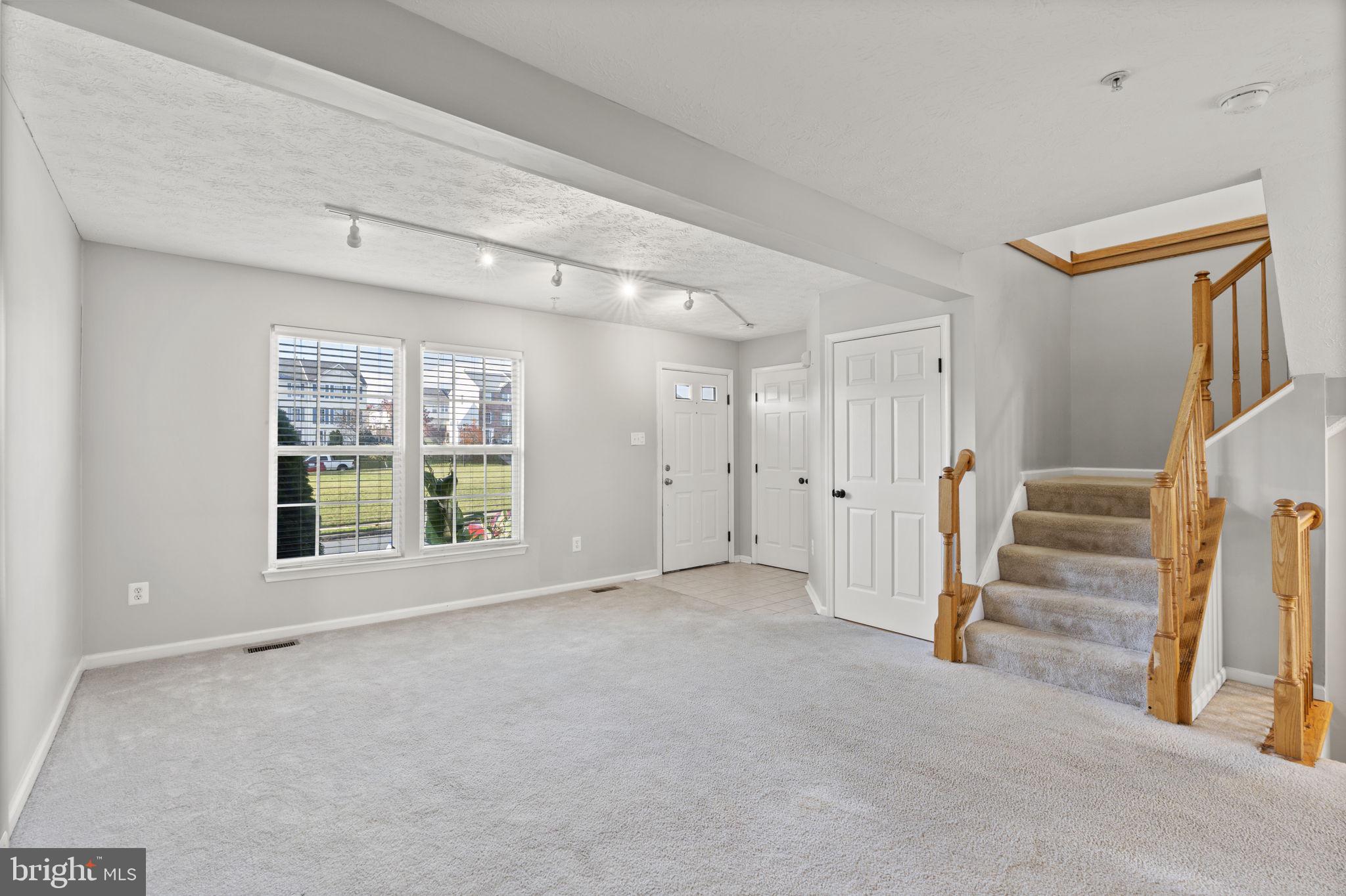 ROSEDALE - Residential Lease