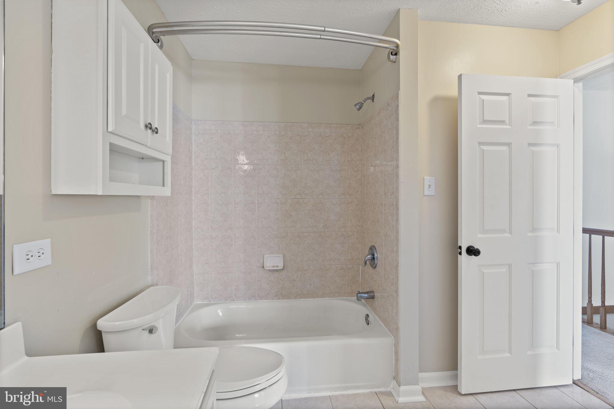 ROSEDALE - Residential Lease