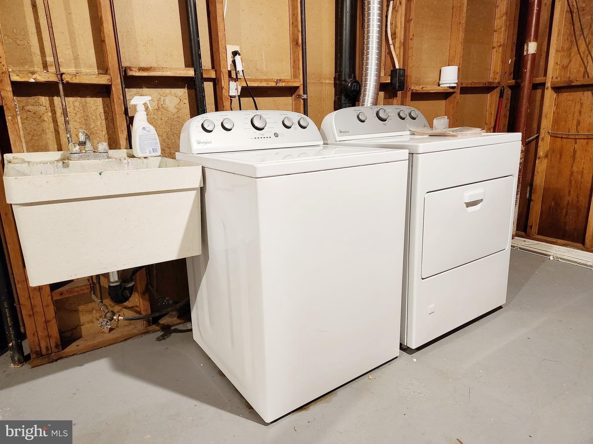 PARK GLEN HEIGHTS - Residential Lease