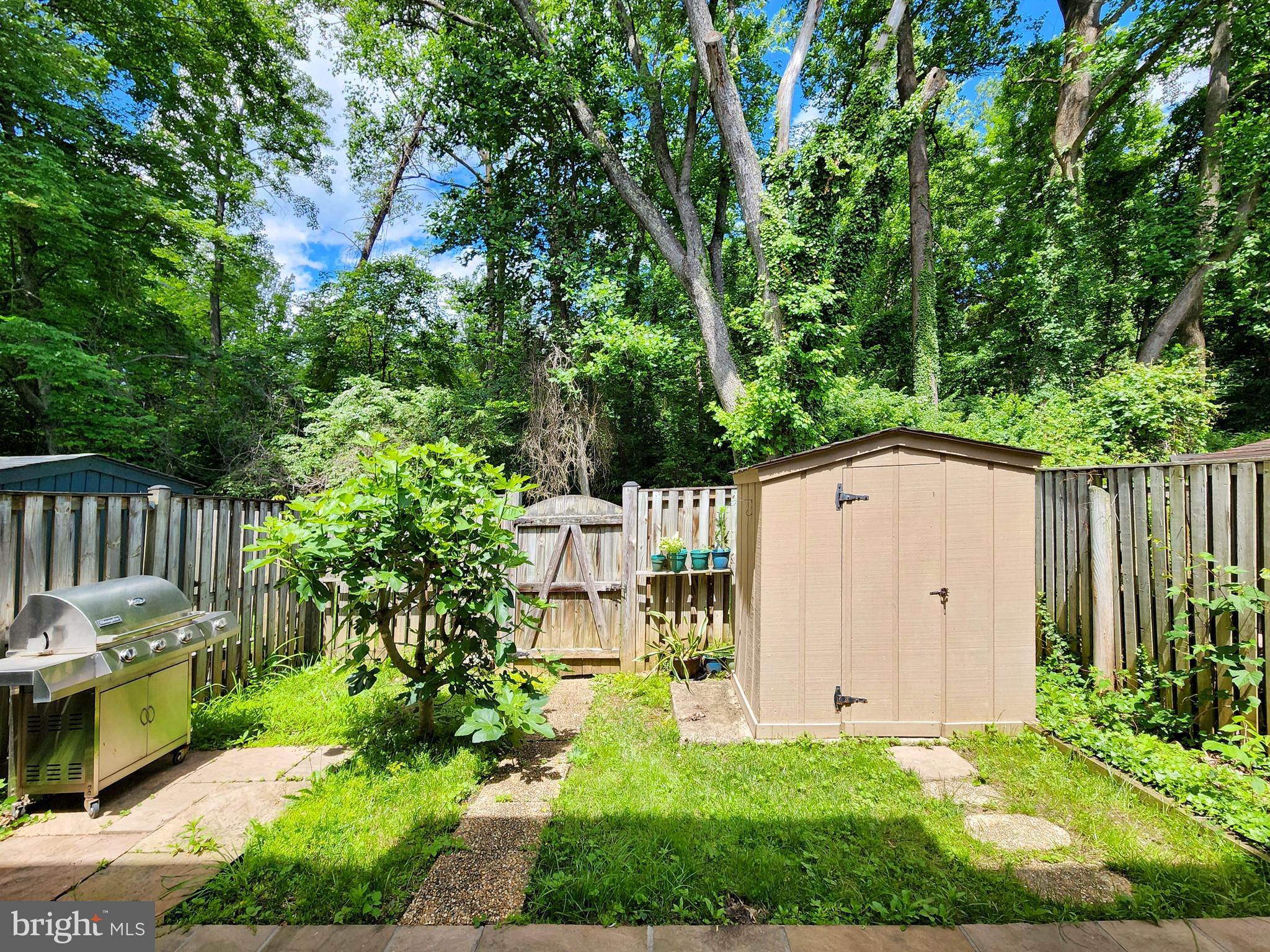 PARK GLEN HEIGHTS - Residential Lease