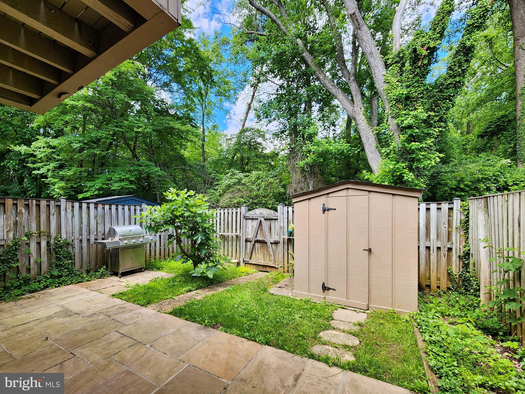 PARK GLEN HEIGHTS - Residential Lease