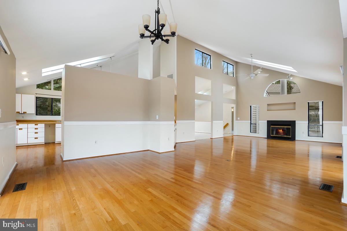 RESTON - Residential