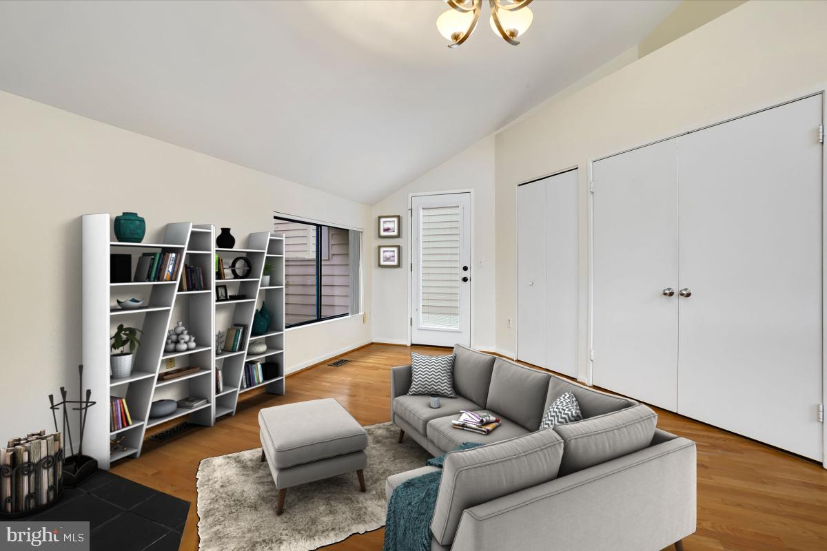 RESTON - Residential