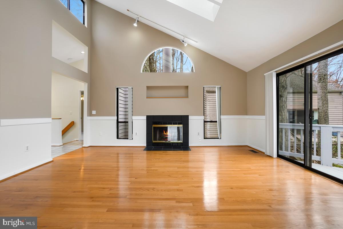 RESTON - Residential