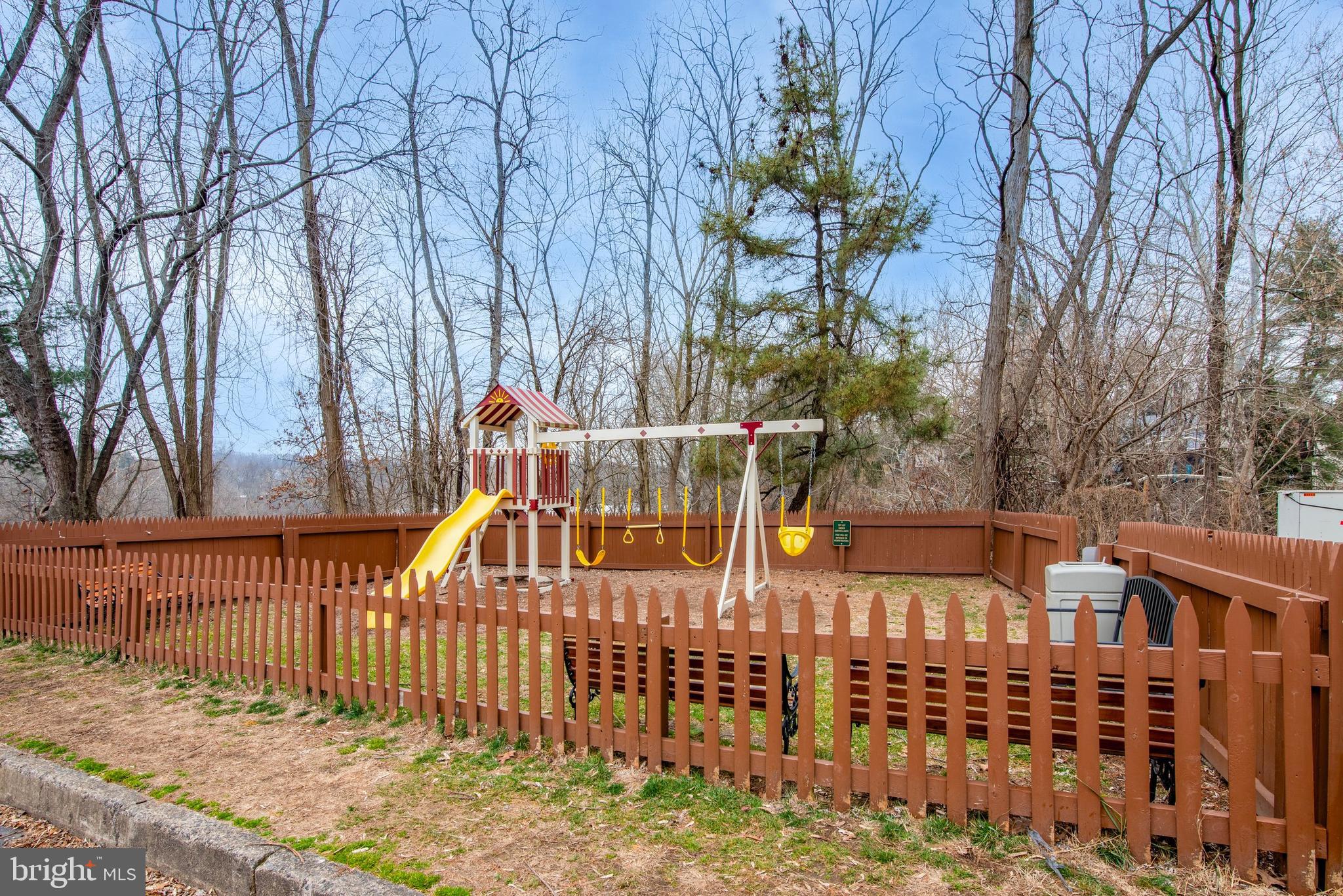 HAVERFORD HILL - Residential