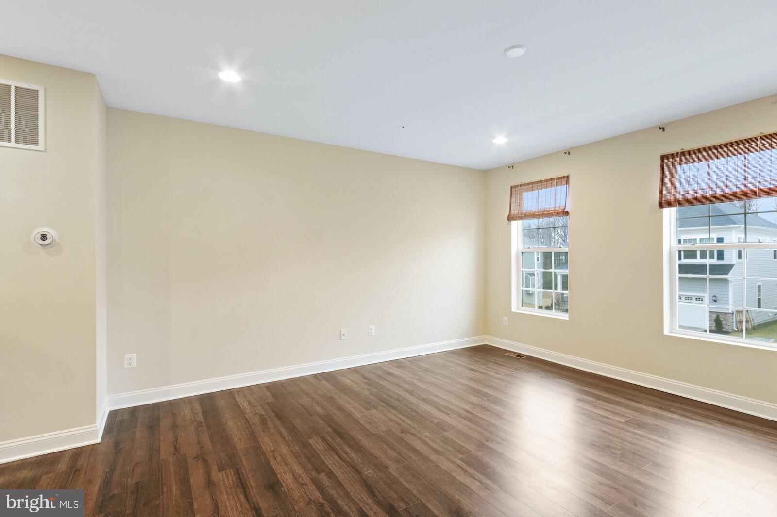 STONEHAVEN - Residential