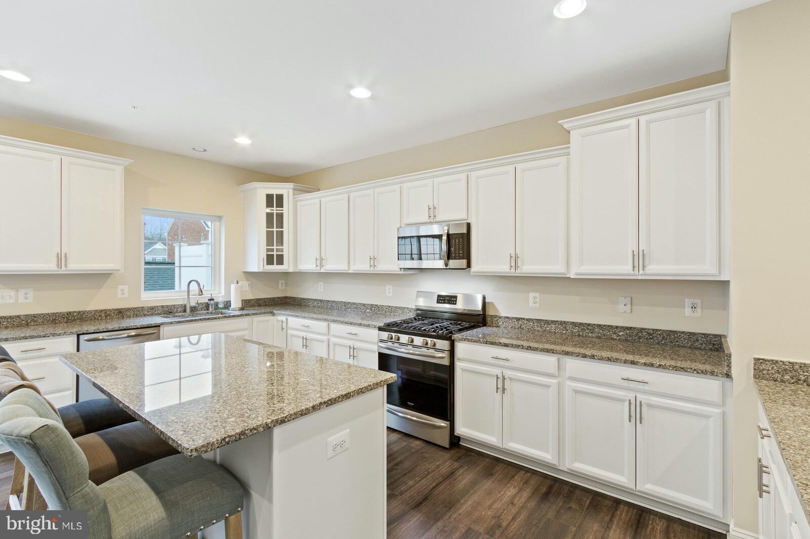 STONEHAVEN - Residential