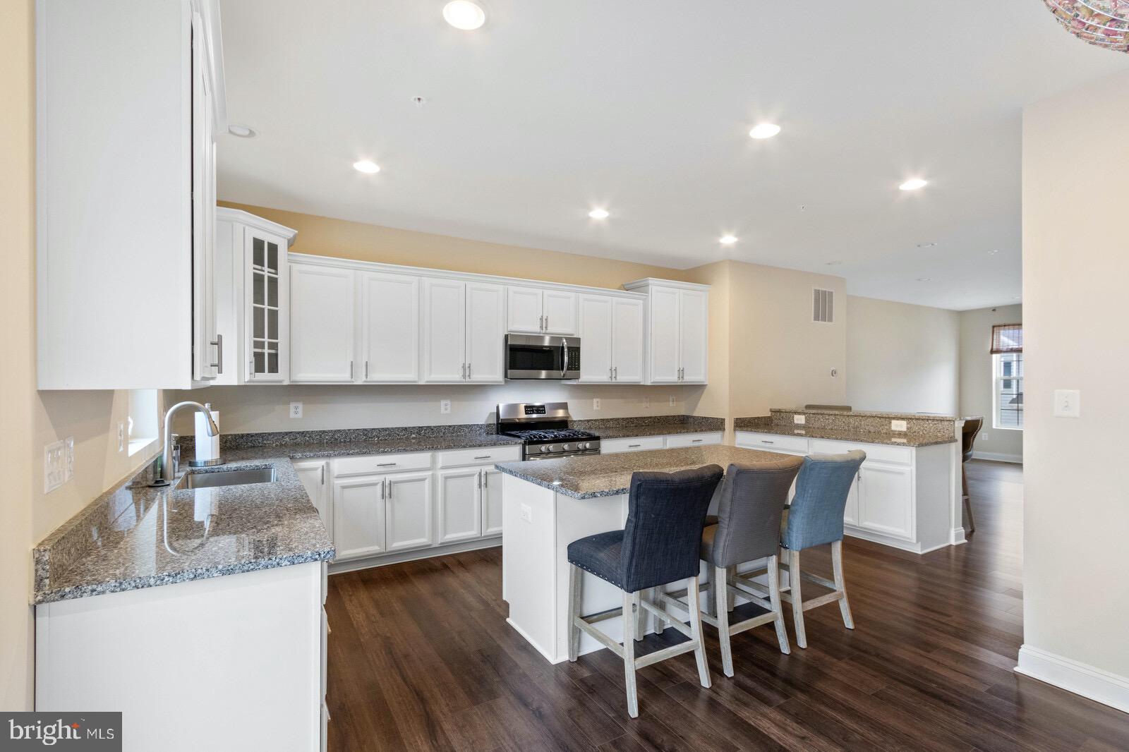 STONEHAVEN - Residential