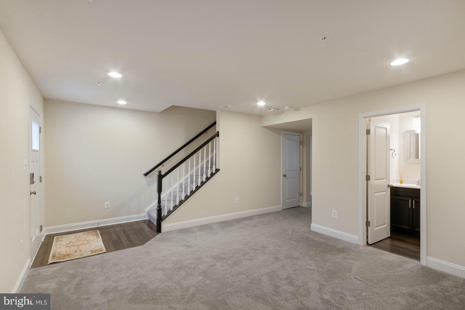 STONEHAVEN - Residential