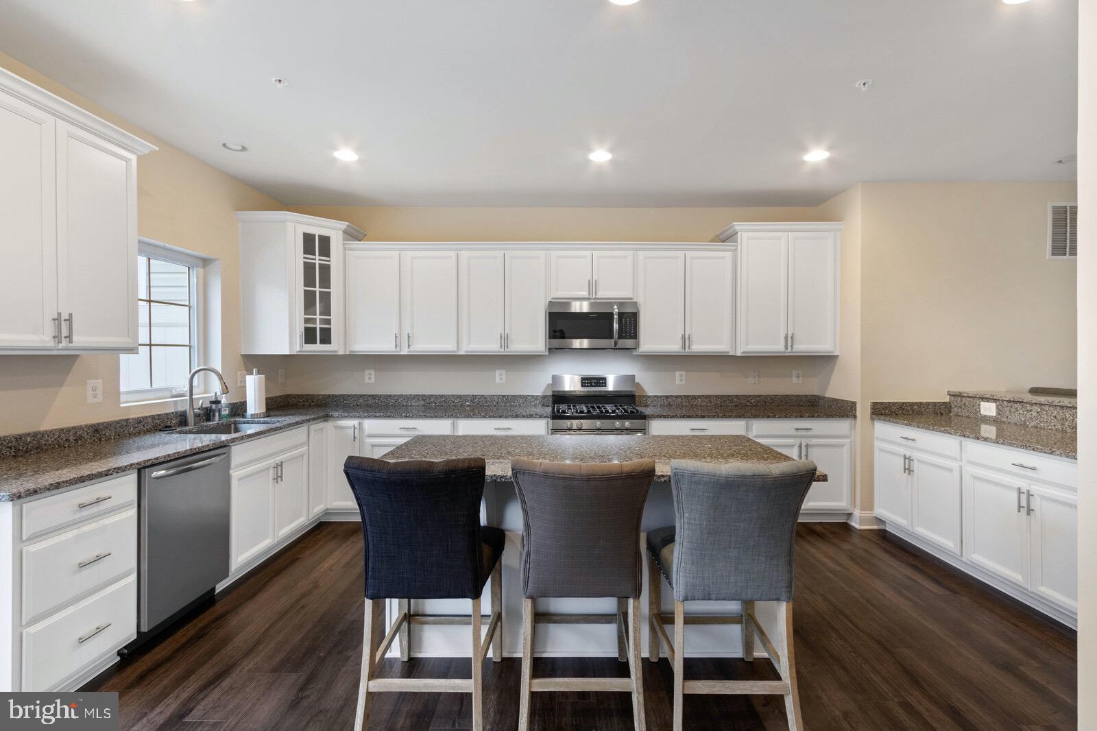 STONEHAVEN - Residential