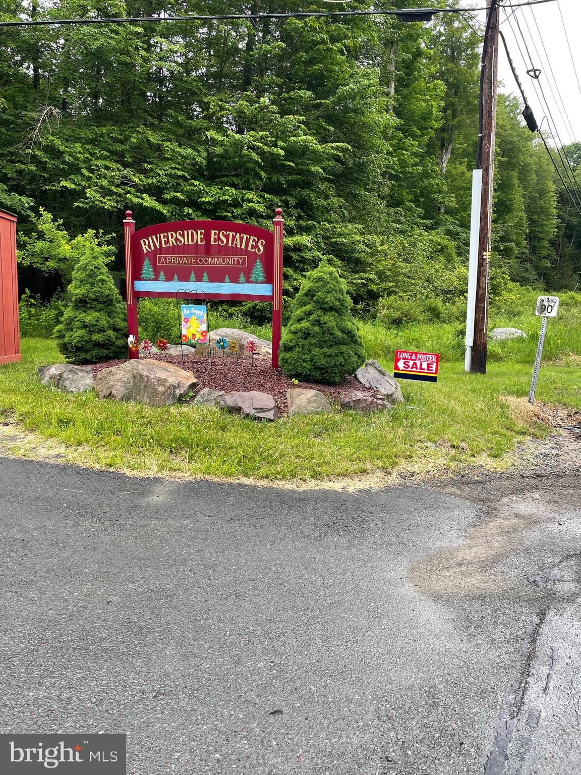 RIVERSIDE ESTATES - Residential