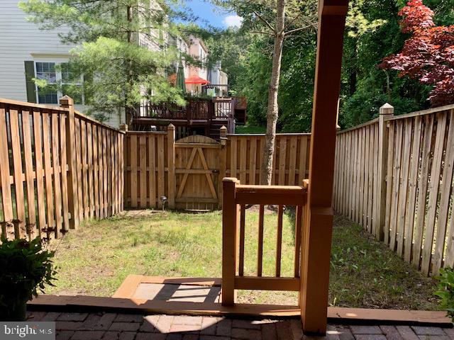 RUSSETT - Residential Lease