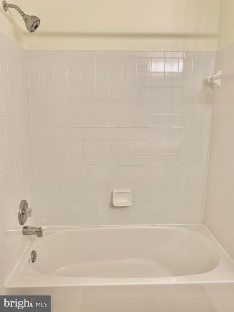 RUSSETT - Residential Lease