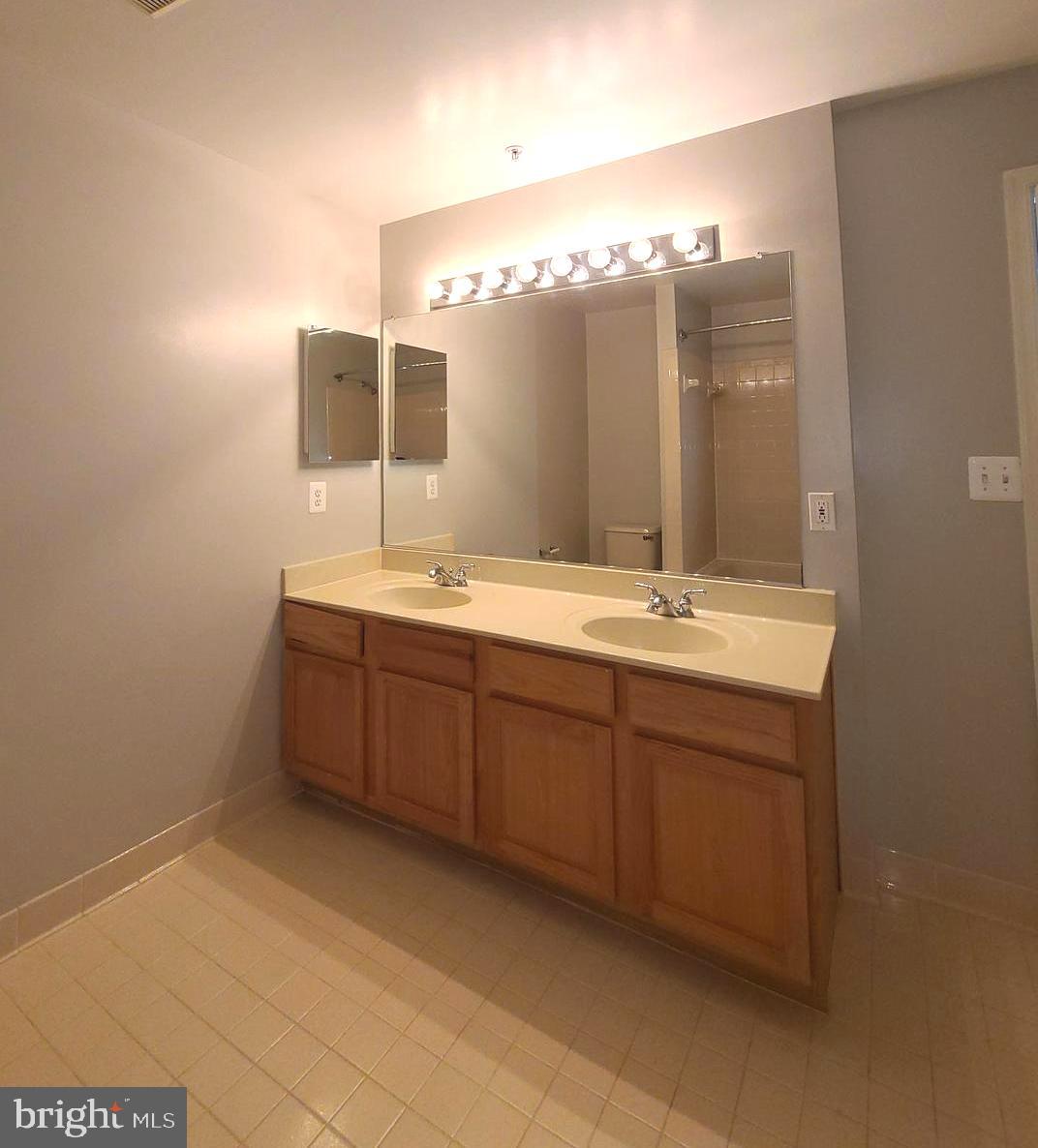 CAMERON STATION - Residential Lease