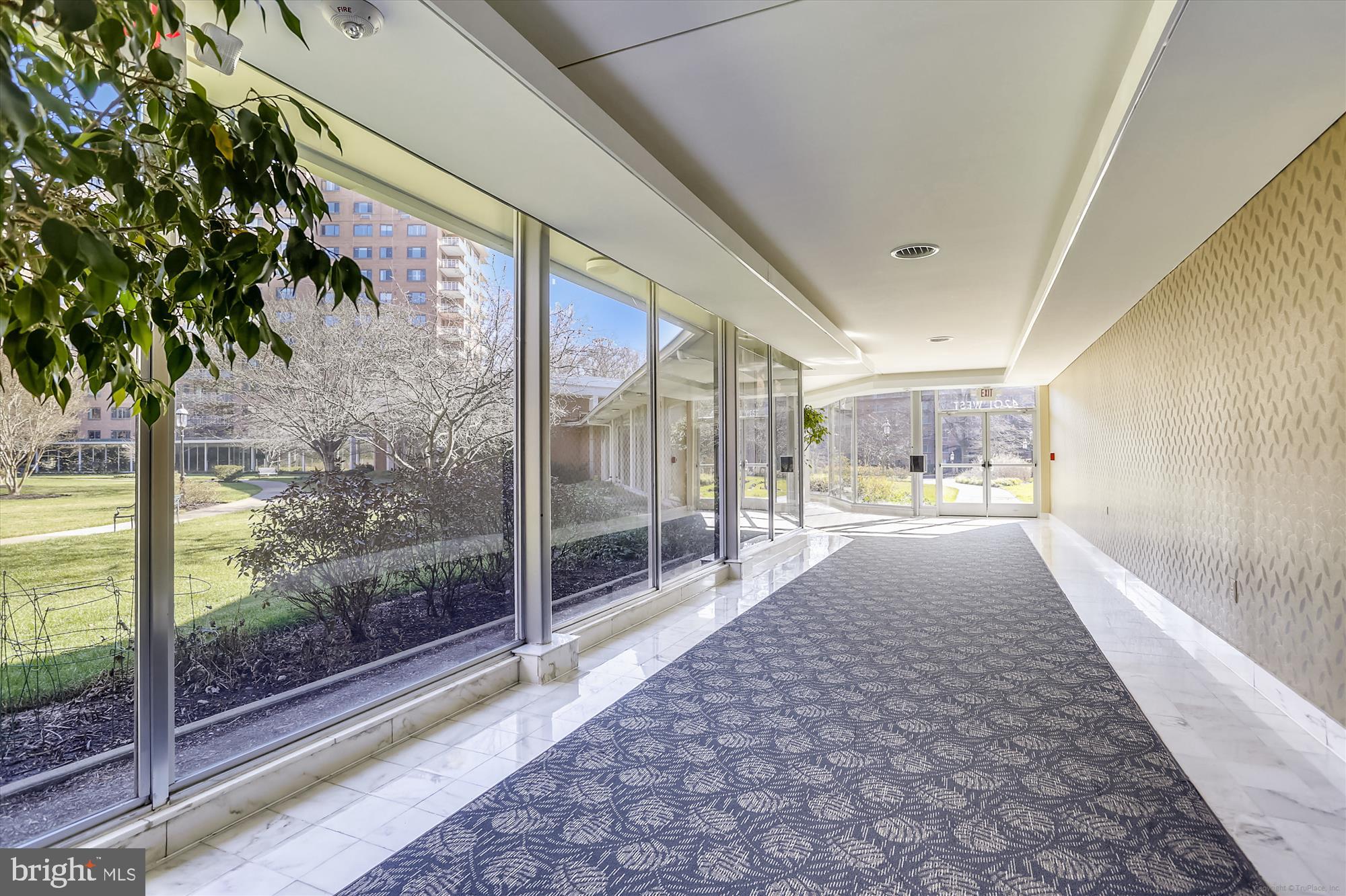 4201 CATHEDRAL NW 407W