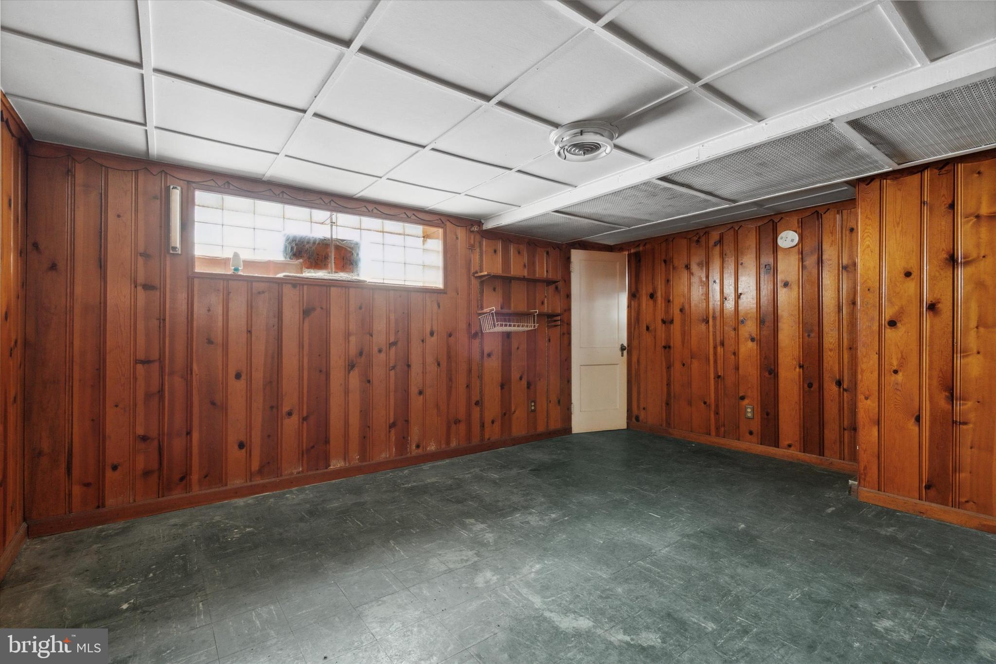 OXFORD CIRCLE - Residential