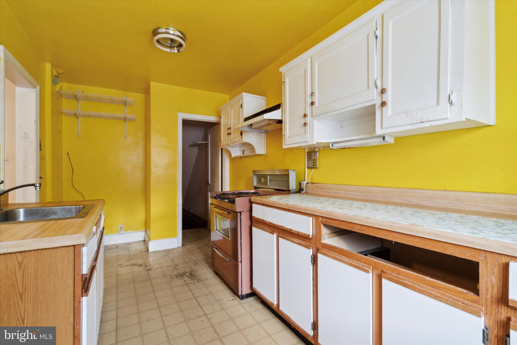 OXFORD CIRCLE - Residential