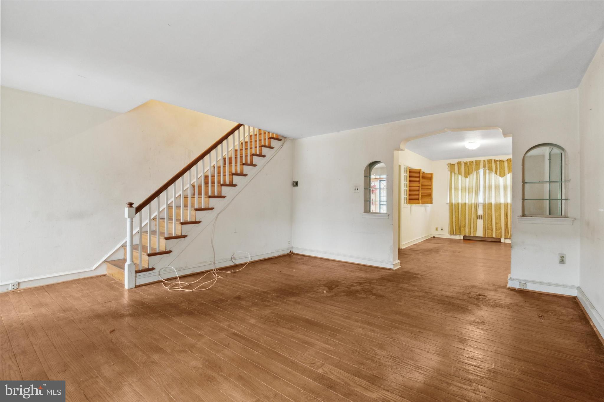 OXFORD CIRCLE - Residential