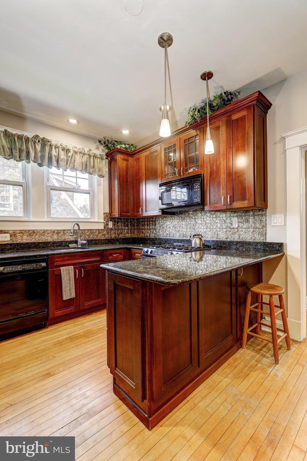 HUNTING RIDGE HISTORIC DISTRICT - Residential