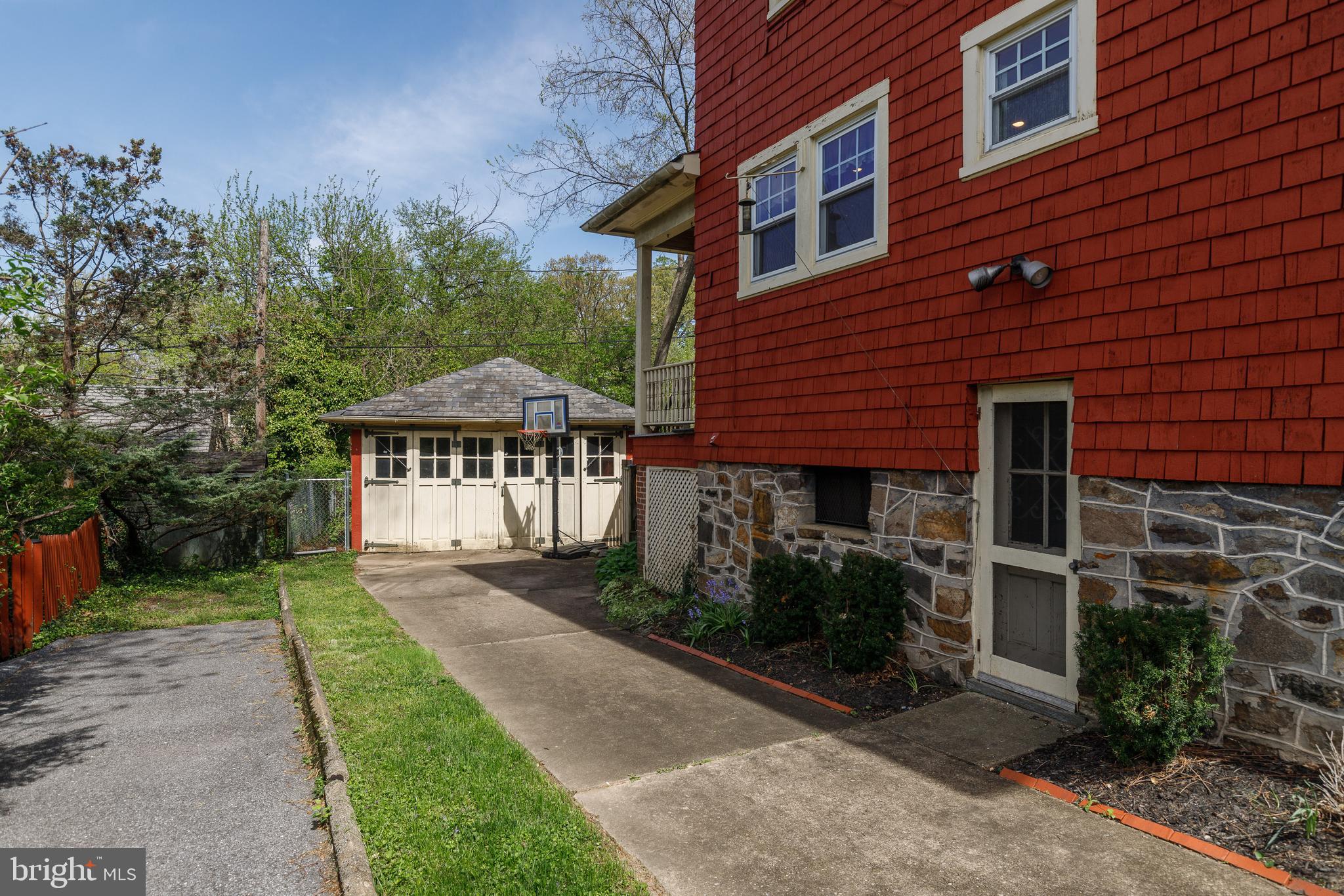 HUNTING RIDGE HISTORIC DISTRICT - Residential