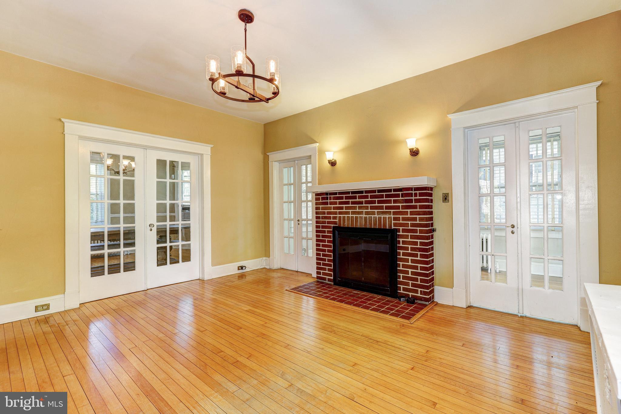 HUNTING RIDGE HISTORIC DISTRICT - Residential