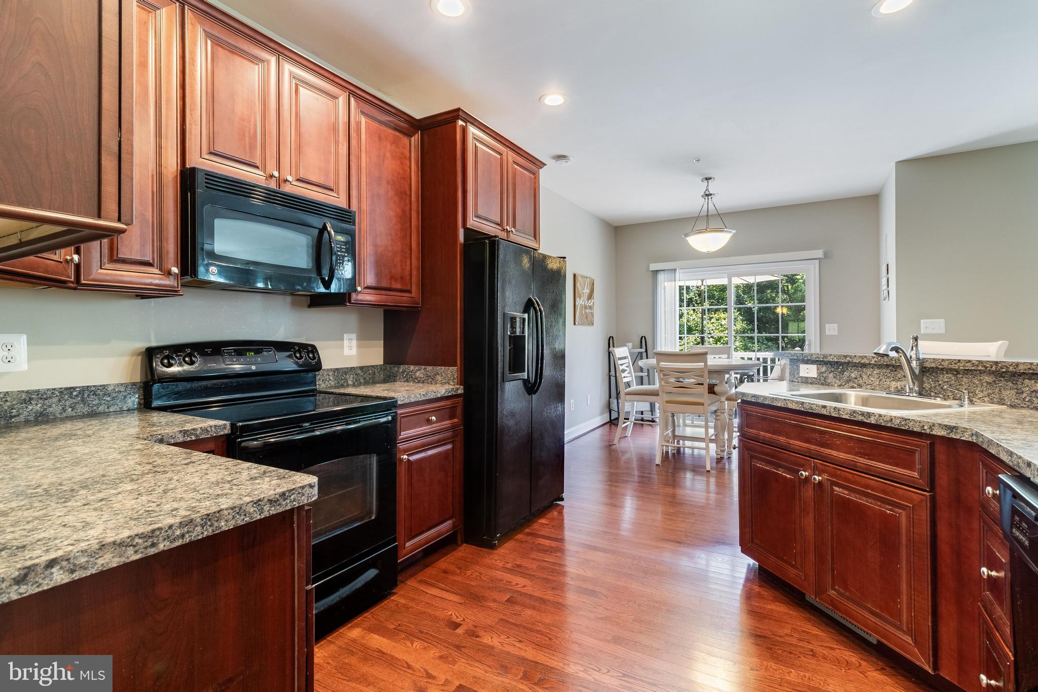 6860 DESALES PLACE