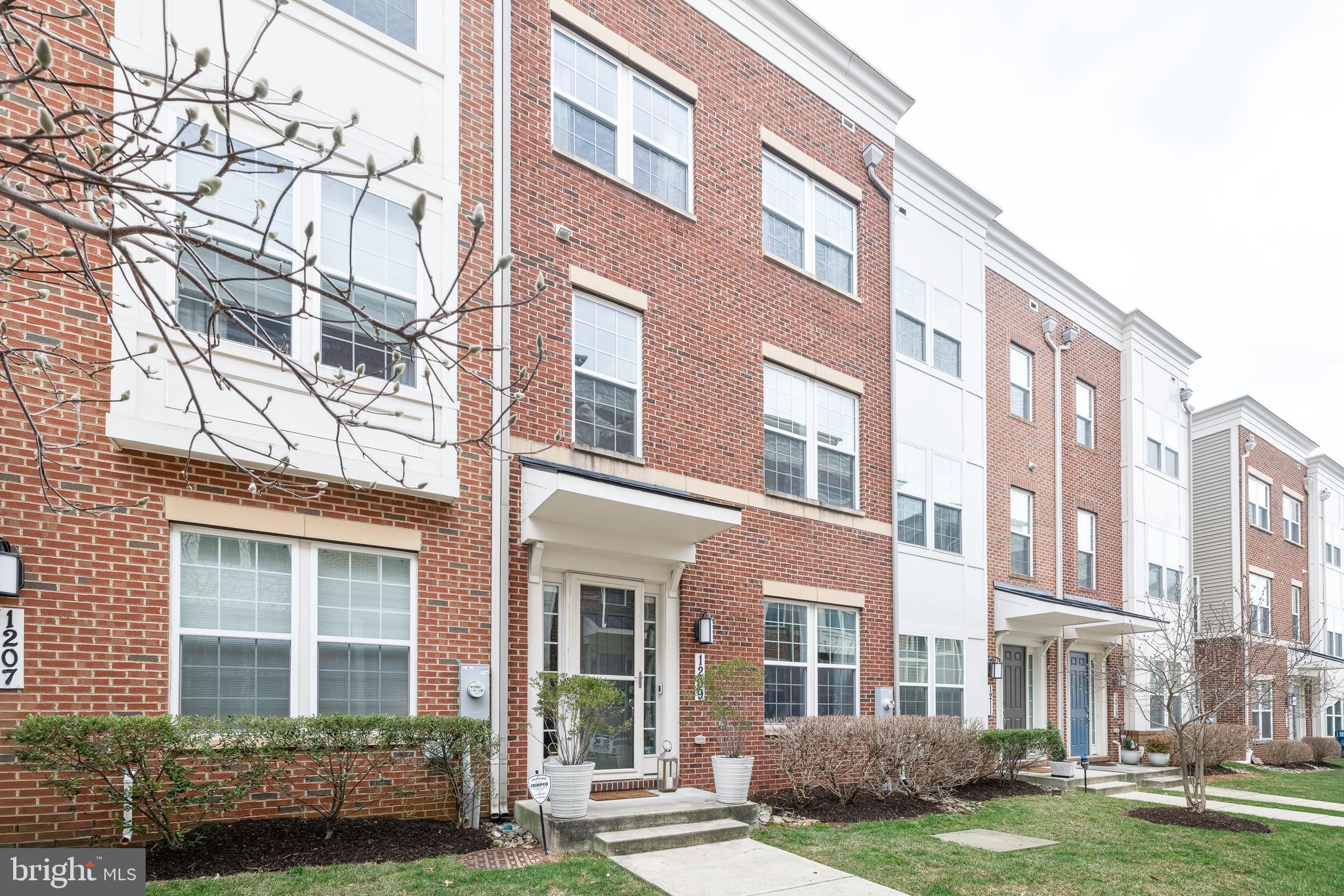HAMPDEN HISTORIC DISTRICT - Residential