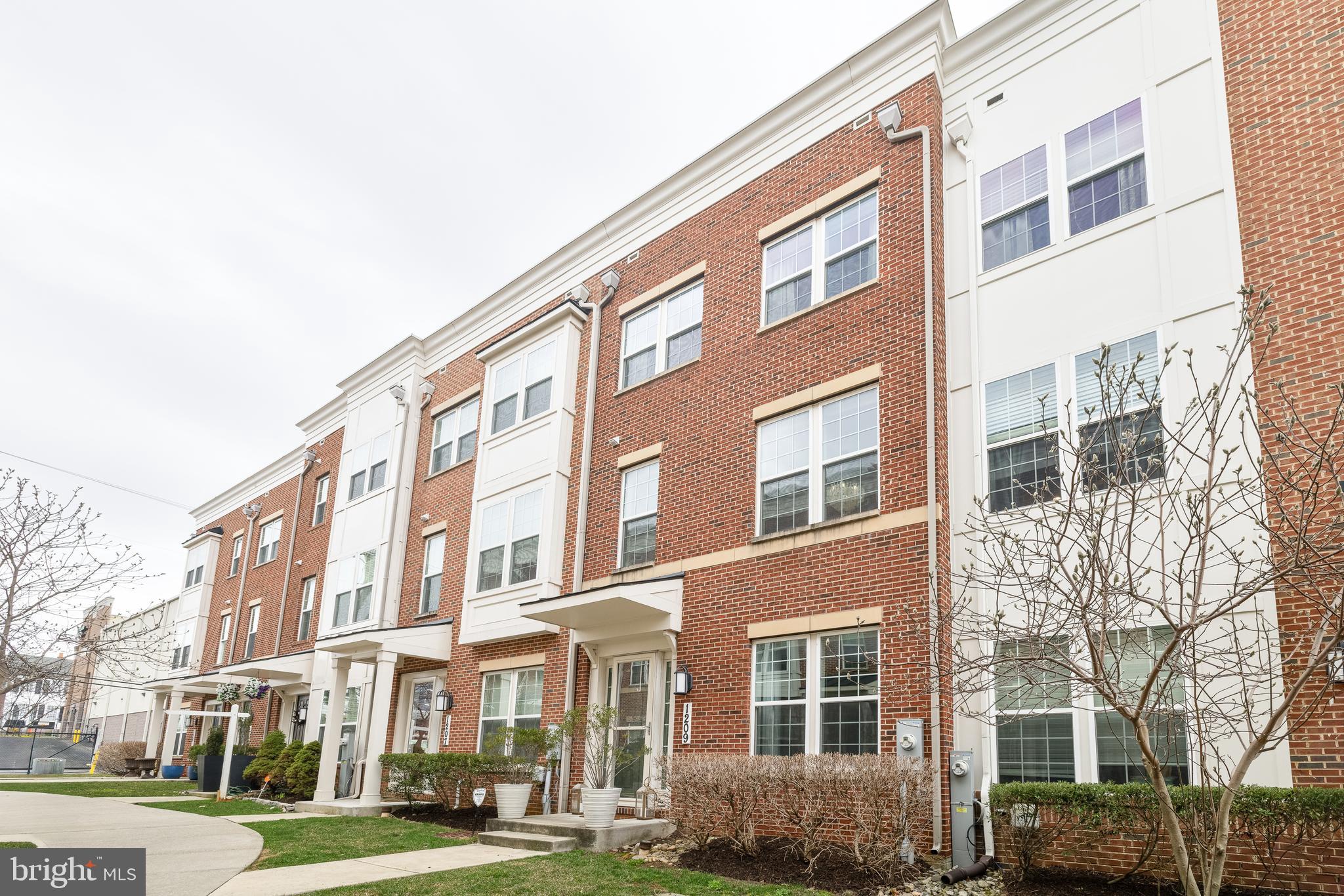 HAMPDEN HISTORIC DISTRICT - Residential