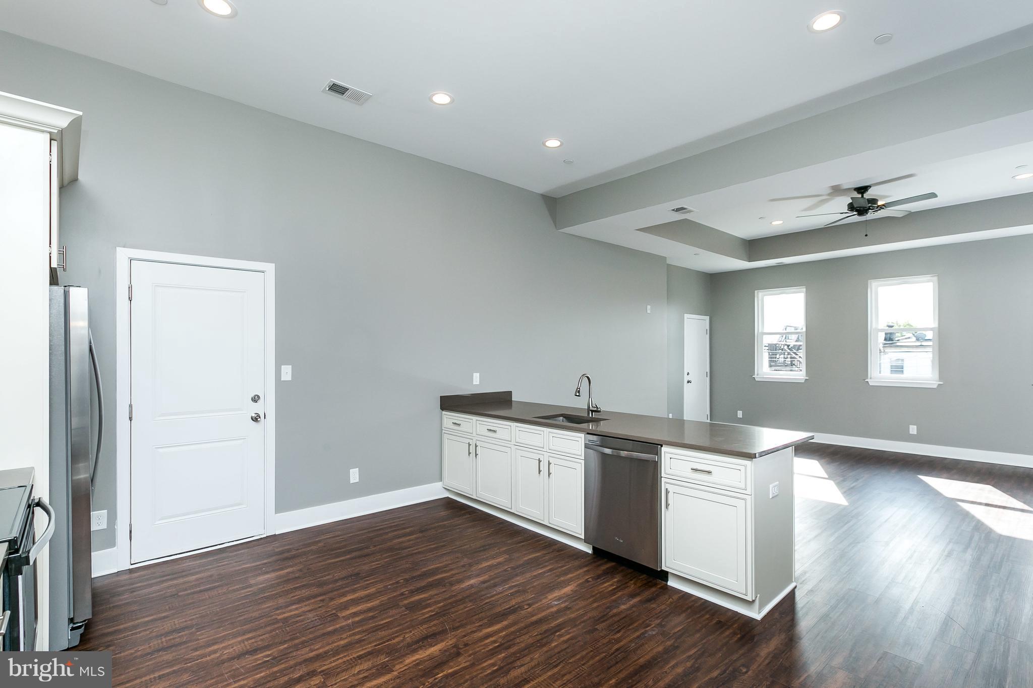 HIGHLANDTOWN - Residential Lease