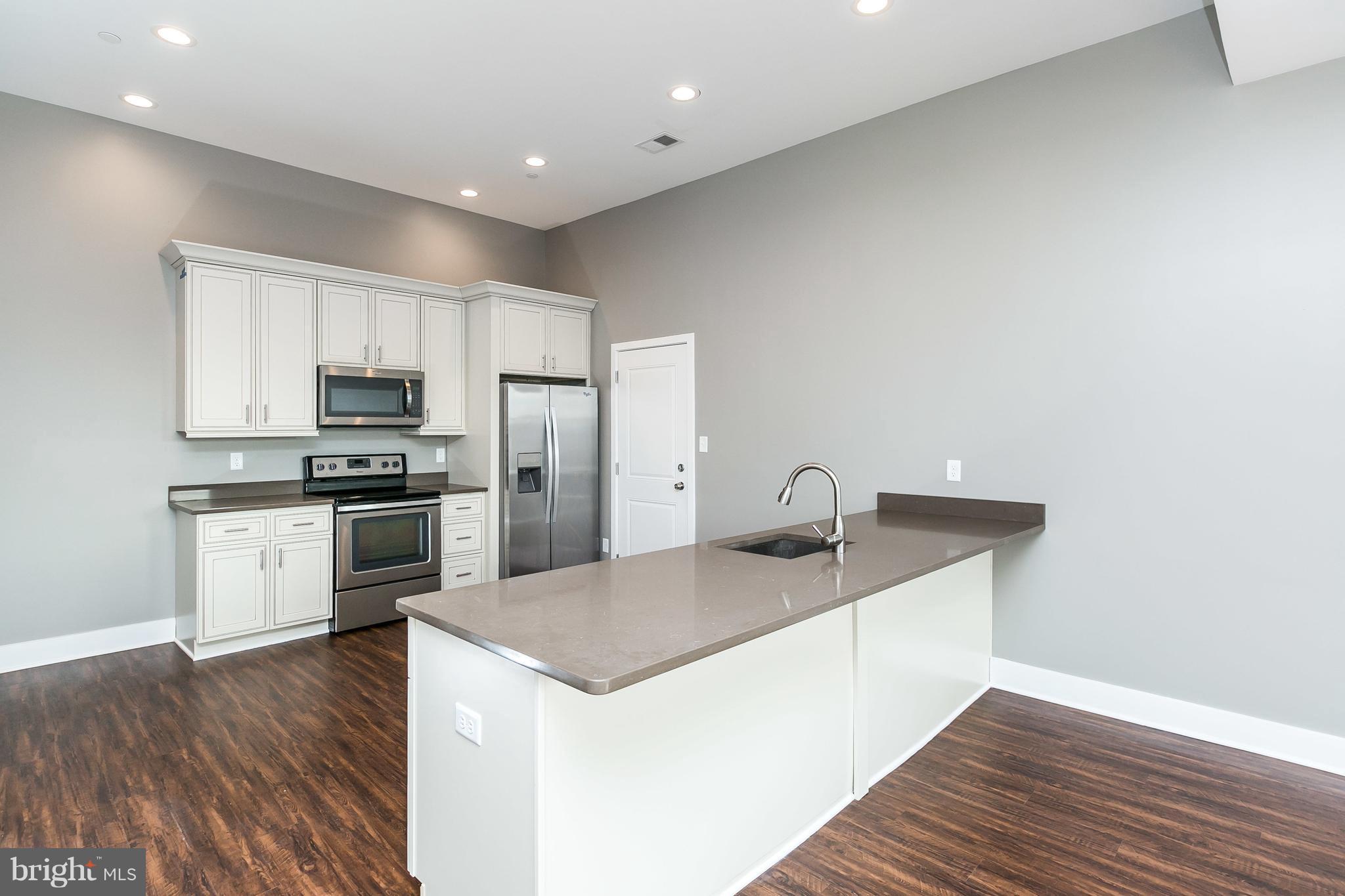 HIGHLANDTOWN - Residential Lease