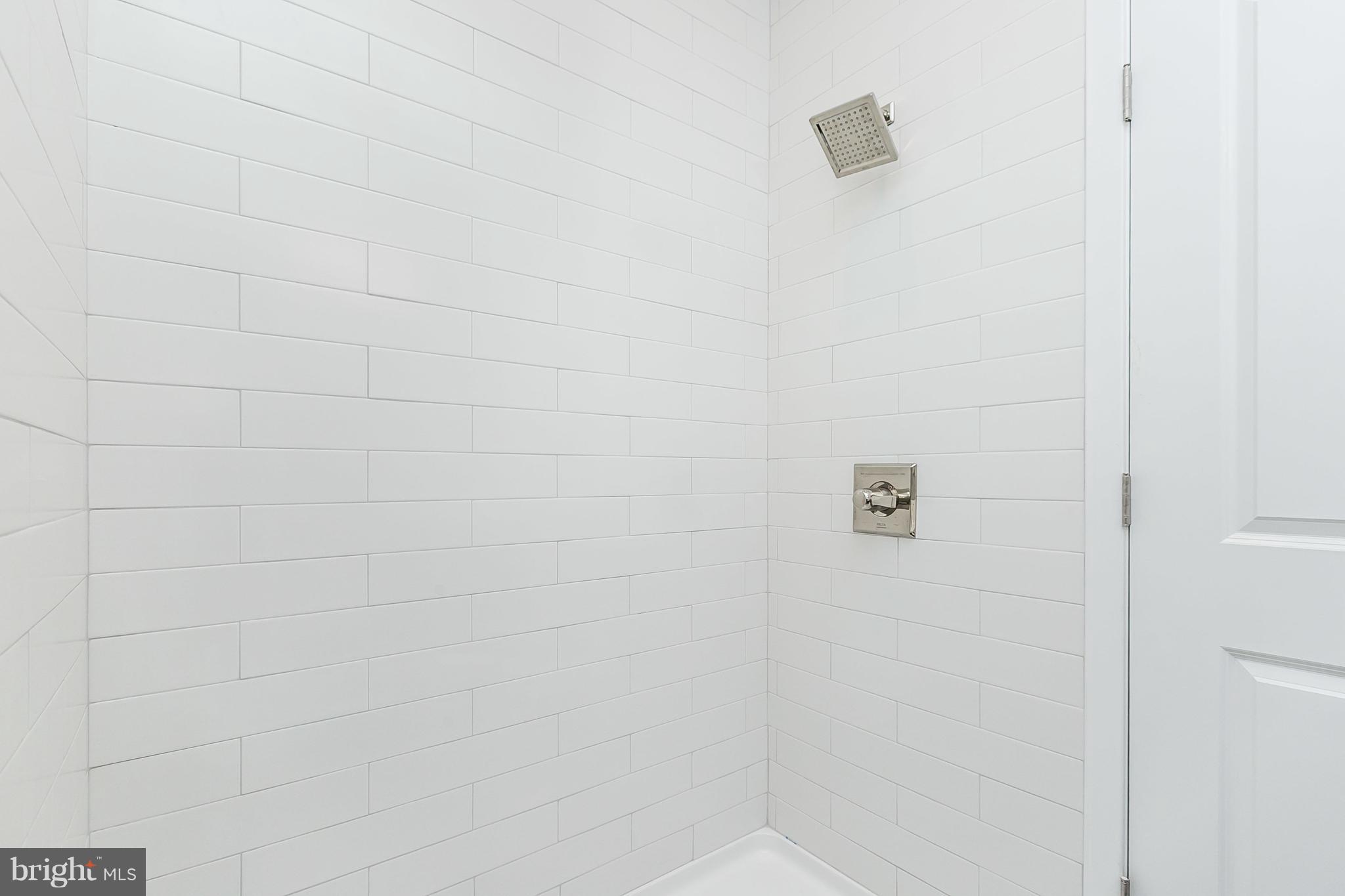 HIGHLANDTOWN - Residential Lease