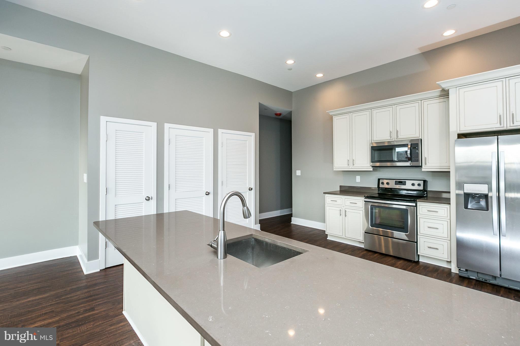 HIGHLANDTOWN - Residential Lease