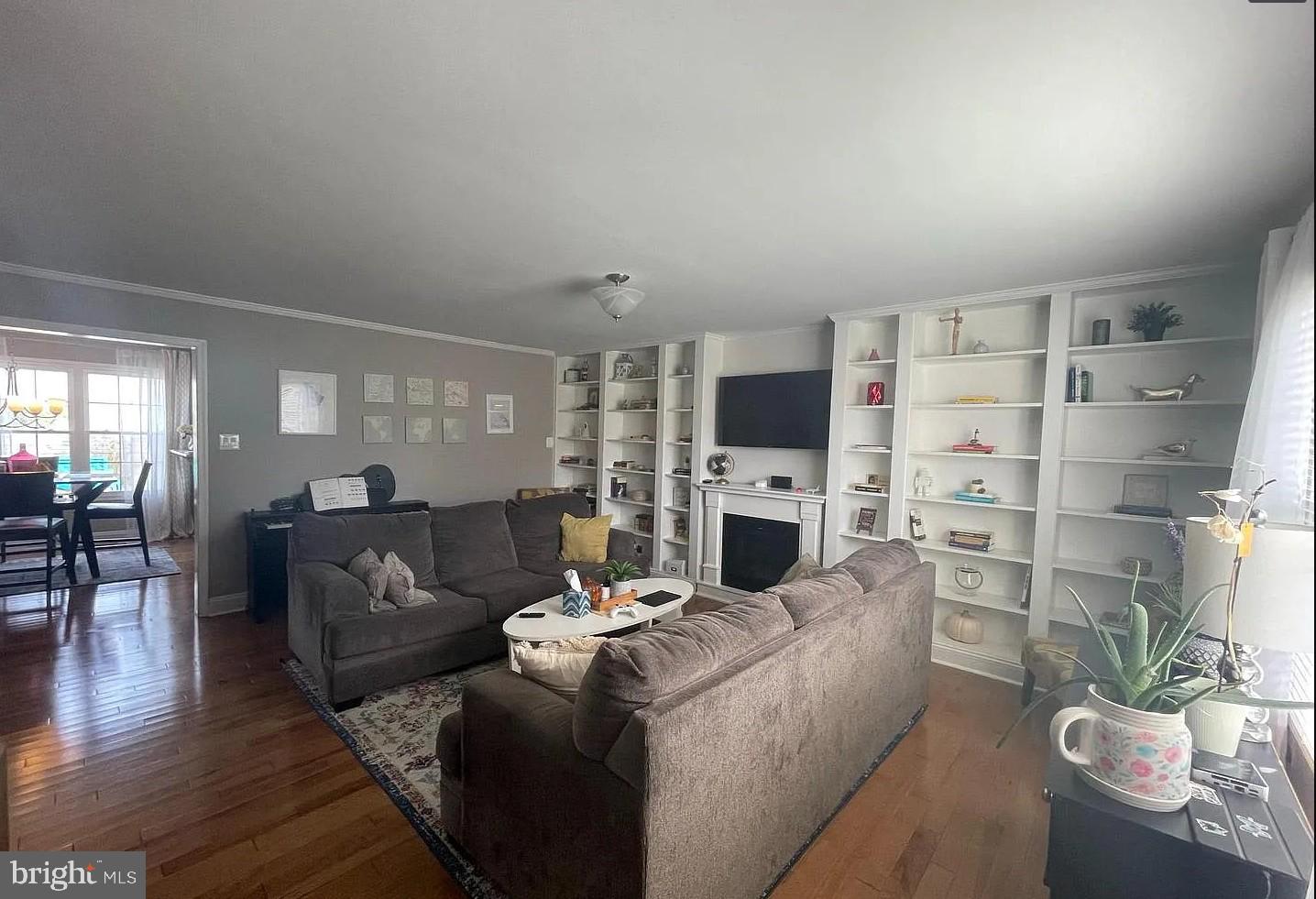 2 CHESTHILL COURT