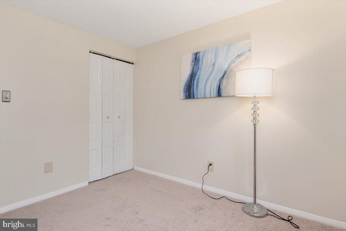 CROFTON SQUARE - Residential