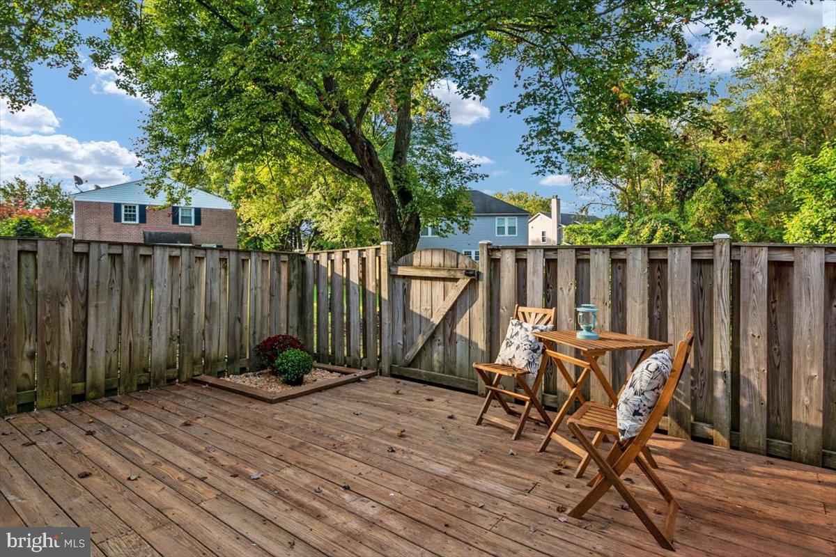 CROFTON SQUARE - Residential