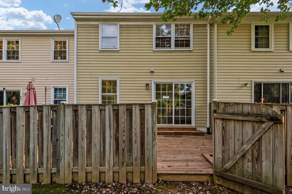 CROFTON SQUARE - Residential