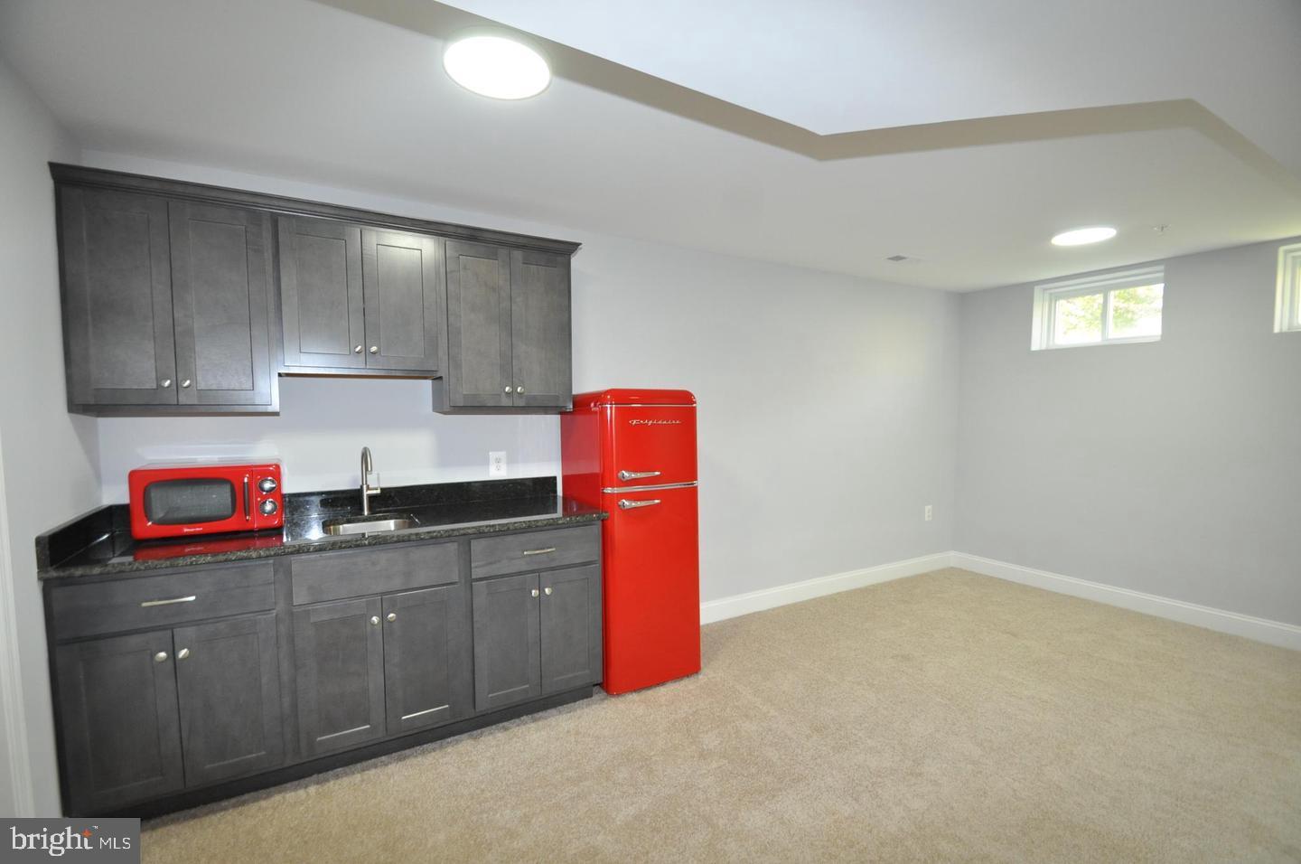 COLESVILLE OUTSIDE - Residential