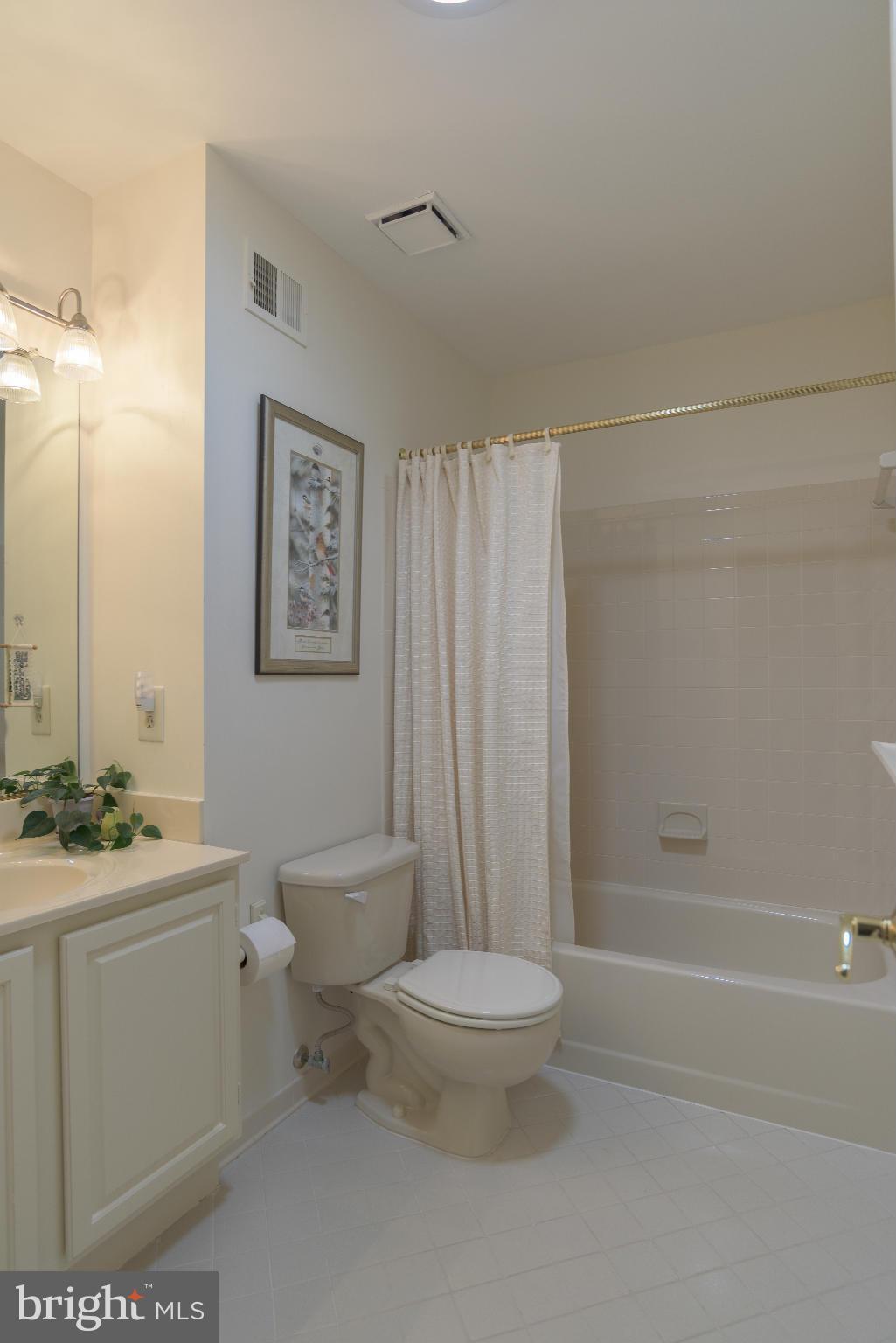 LIFESTYLE AT SULLY STATION - Residential