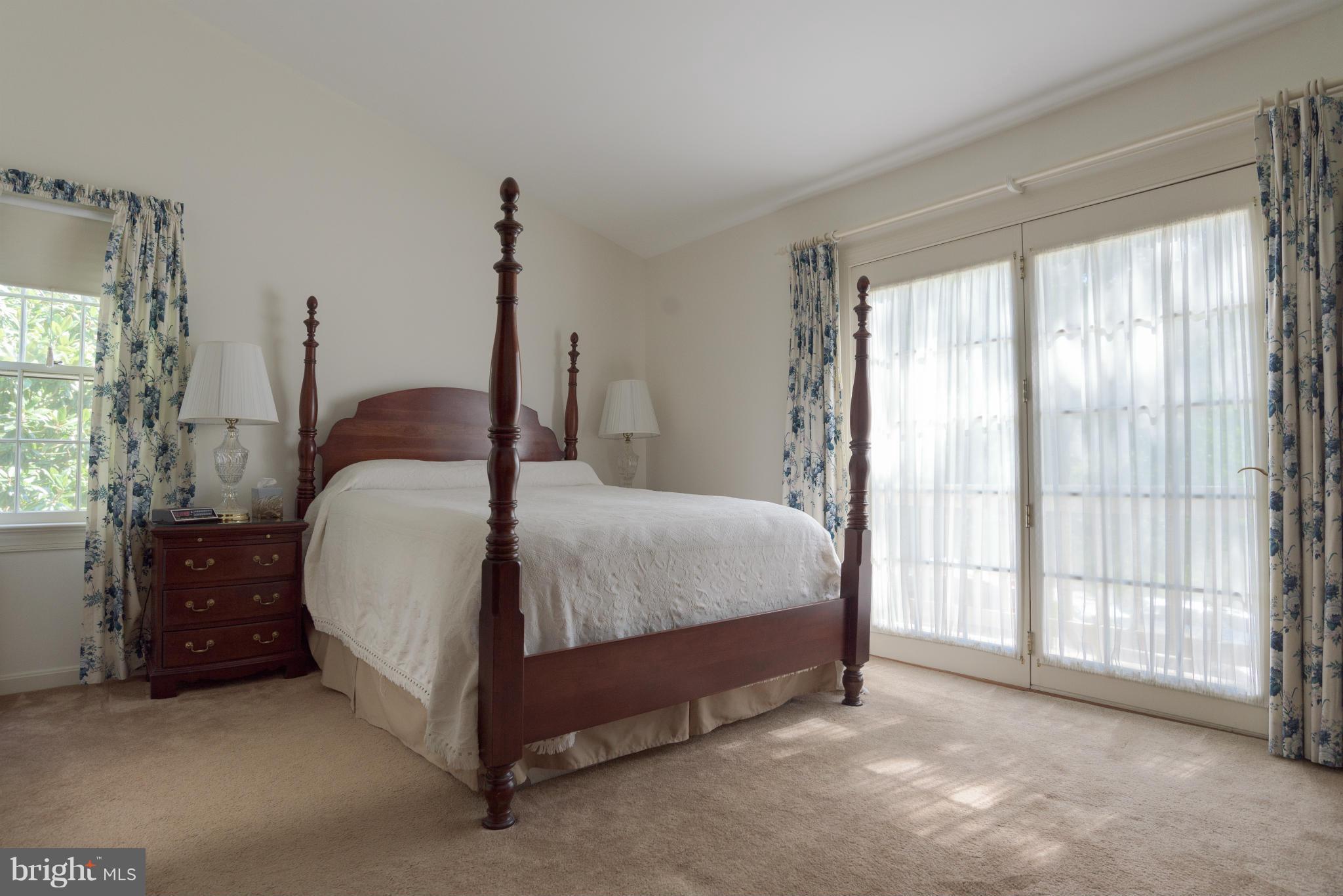 LIFESTYLE AT SULLY STATION - Residential