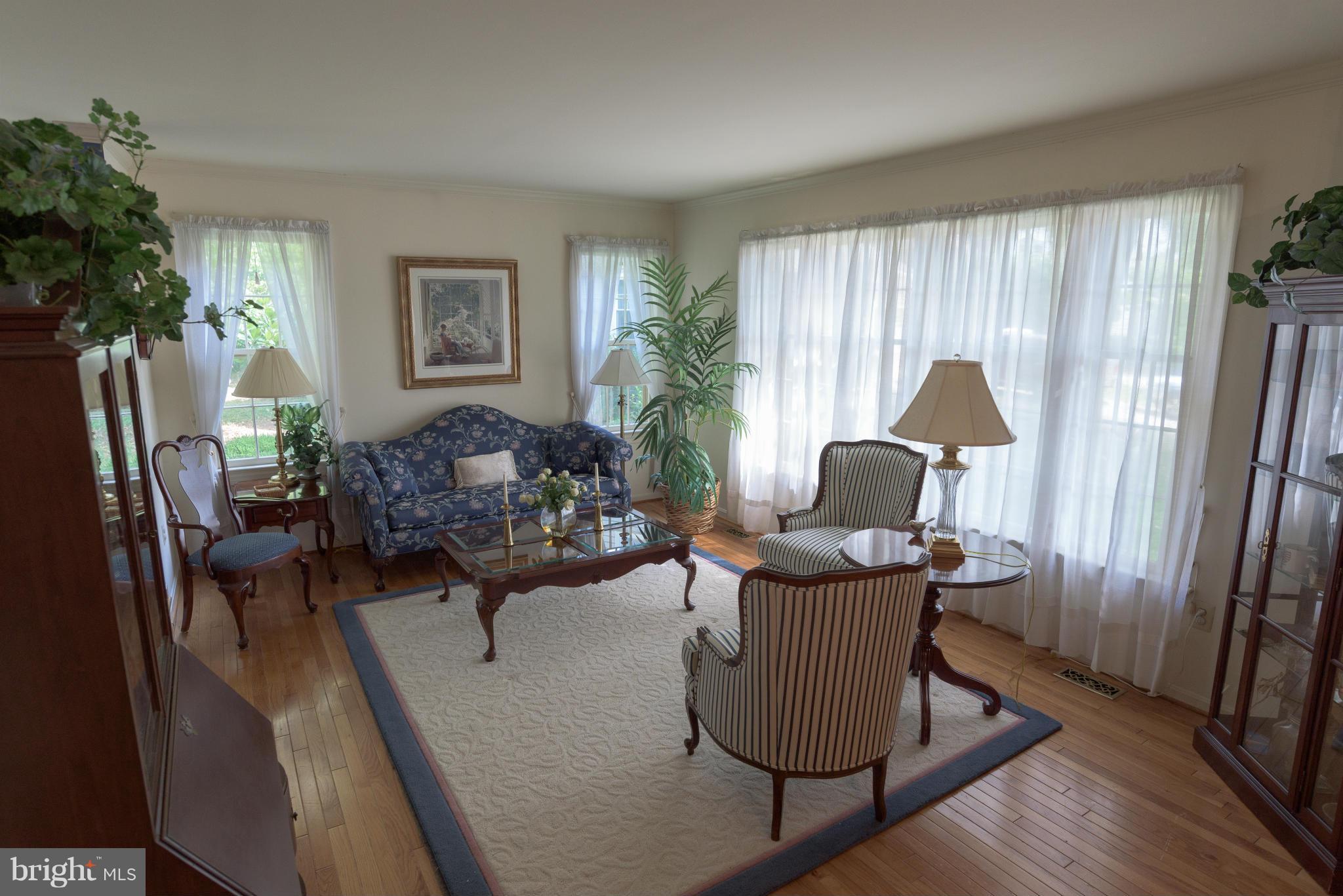 LIFESTYLE AT SULLY STATION - Residential