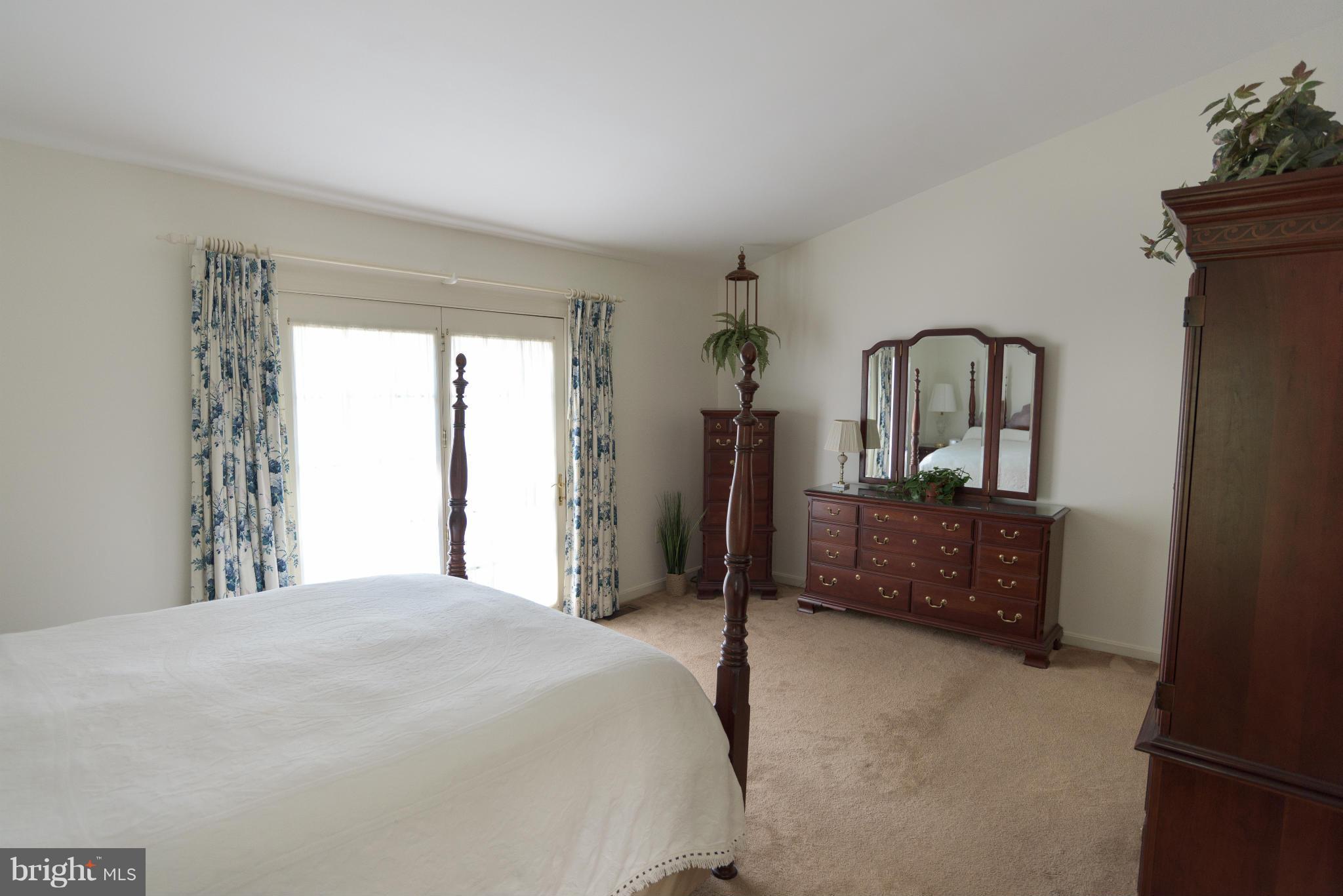 LIFESTYLE AT SULLY STATION - Residential