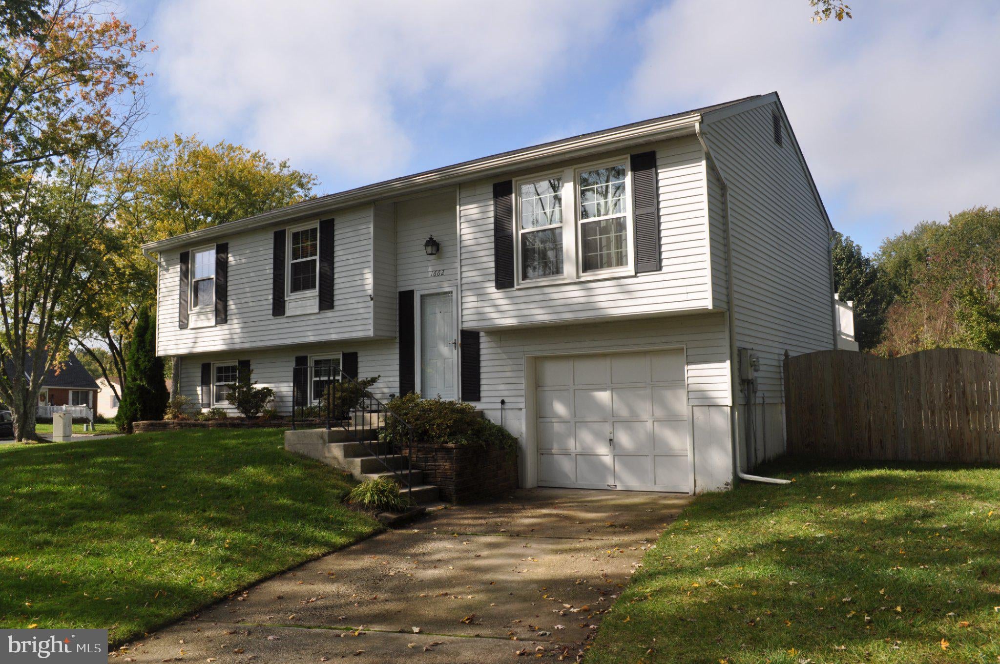 1662 CANONADE COURT