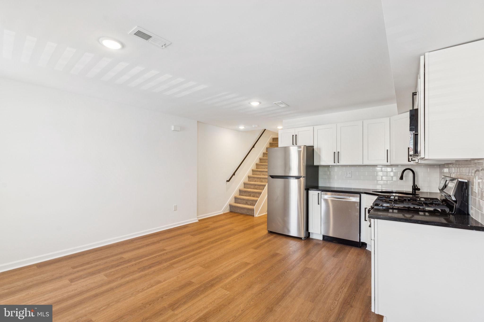 NORRIS SQUARE - Residential Lease