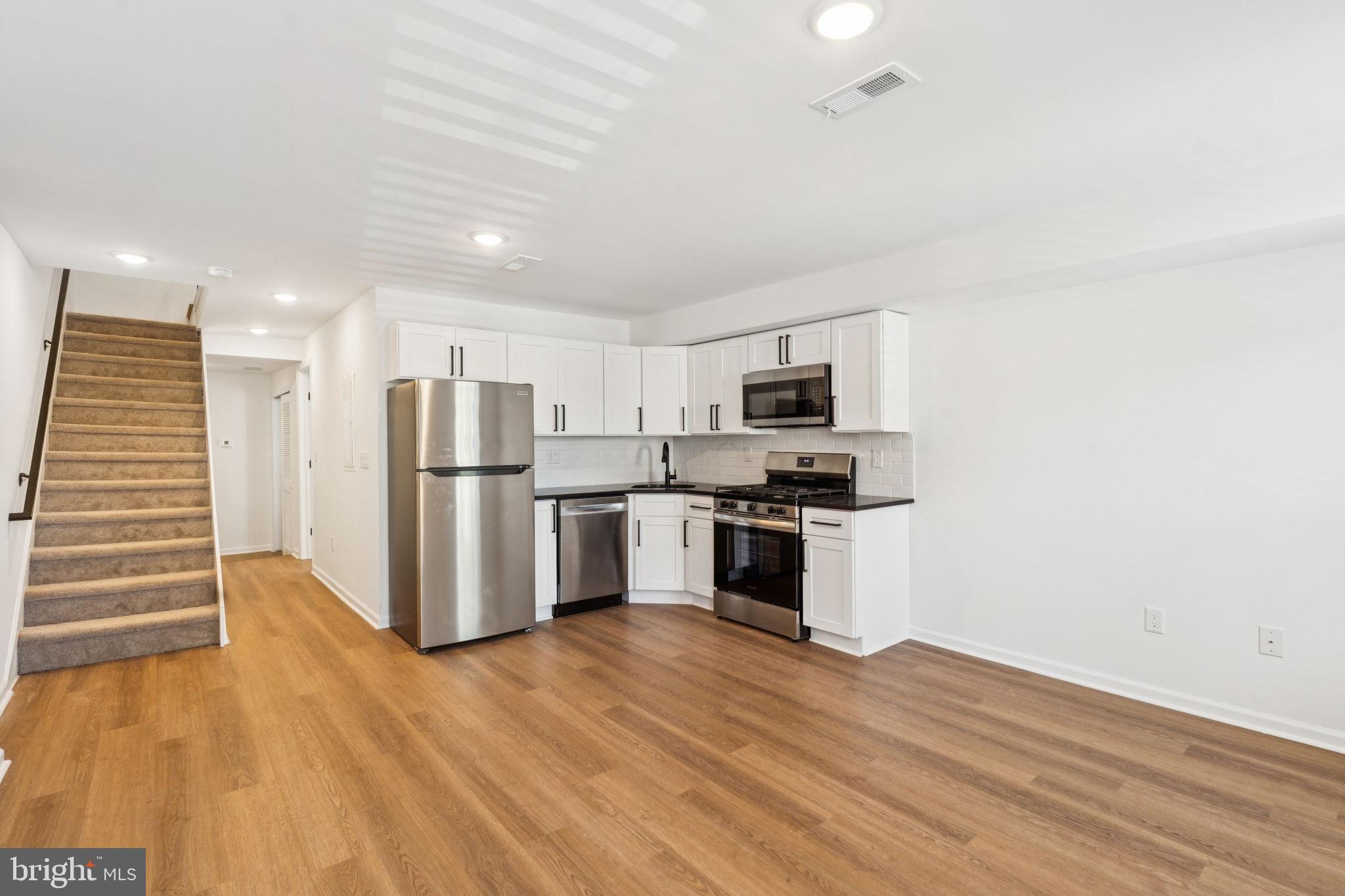 NORRIS SQUARE - Residential Lease