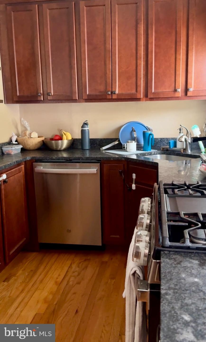 ARDMORE PARK - Residential