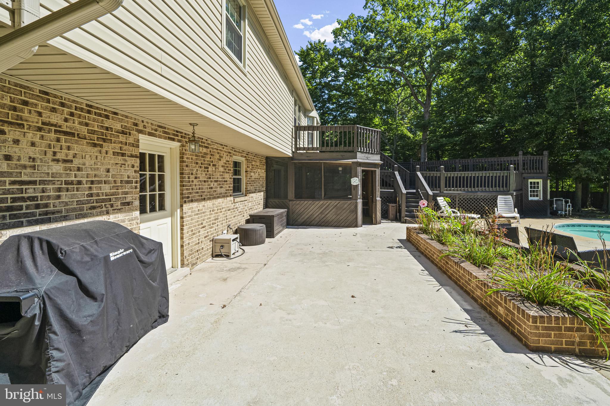 CLARKS RUN - Residential