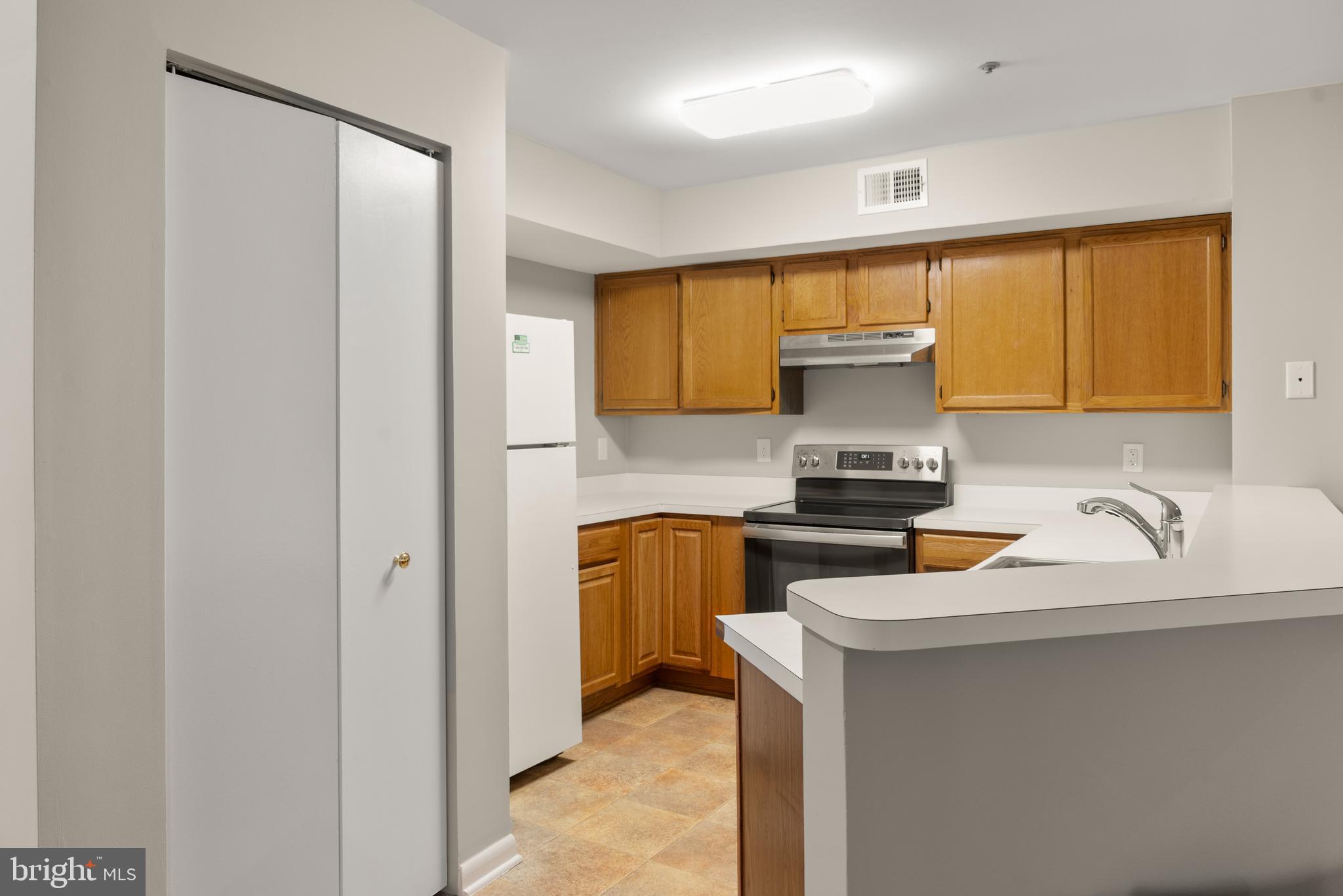 ANNAPOLIS OVERLOOK - Residential Lease