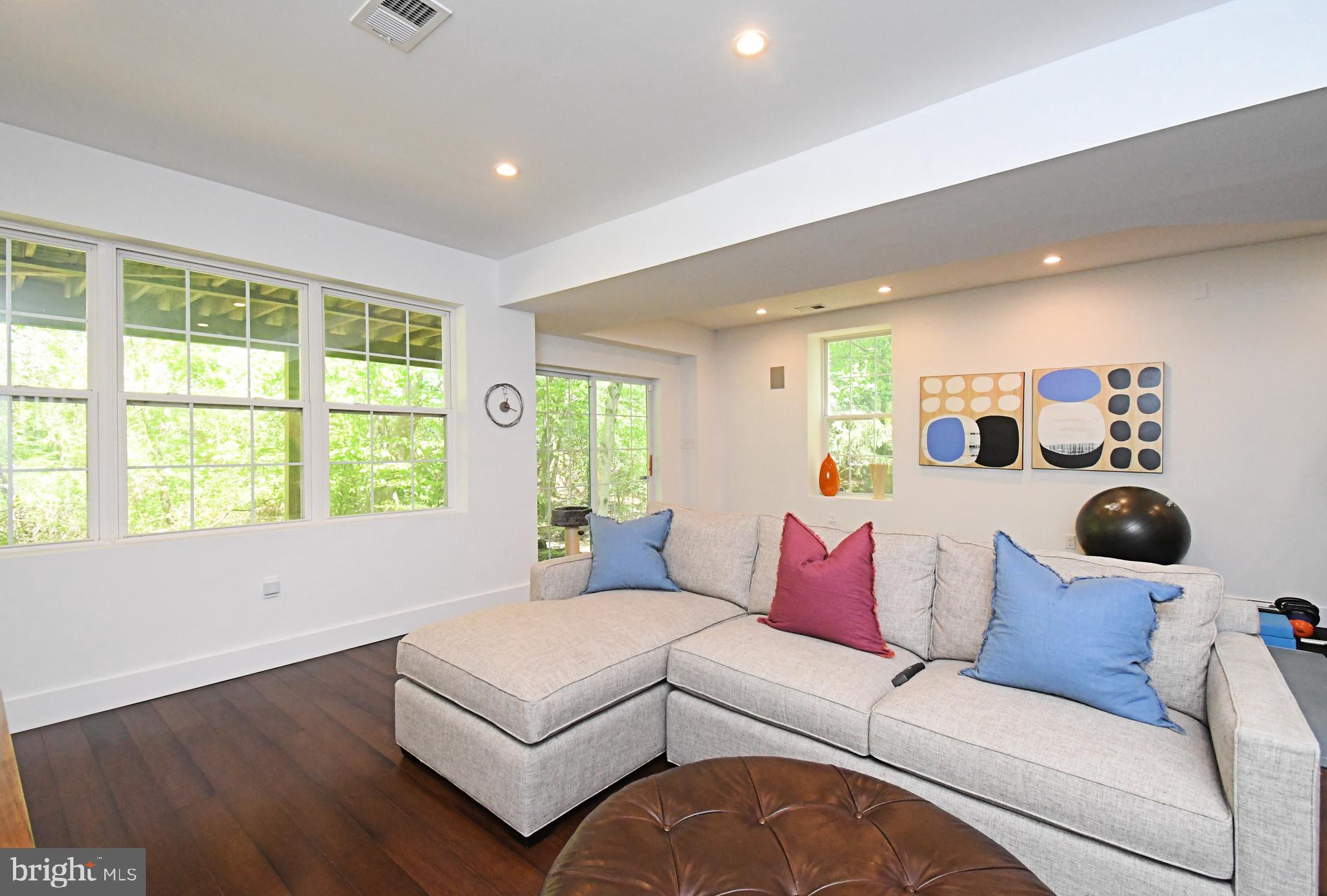 WILLISTOWN HUNT - Residential