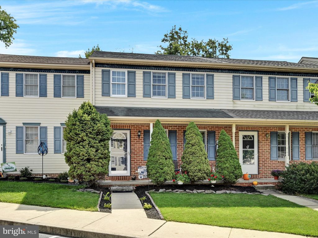 Photo of 6 Michael Court, Ephrata, PA 17522 (MLS # PALA2038944)