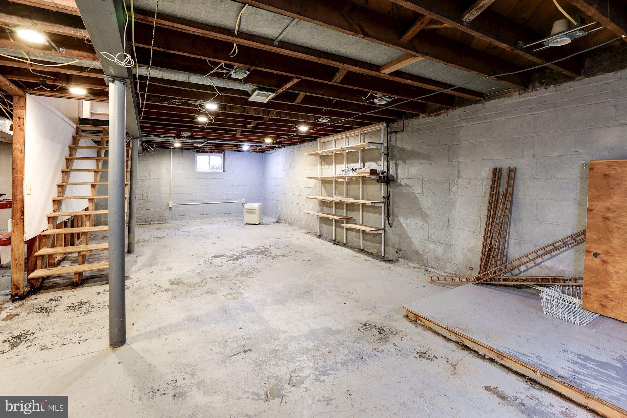 KENSINGTON ESTATES - Residential